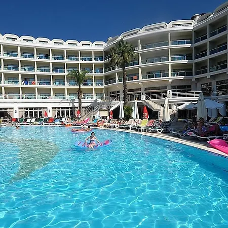 فندق Deluxe Pinetapark